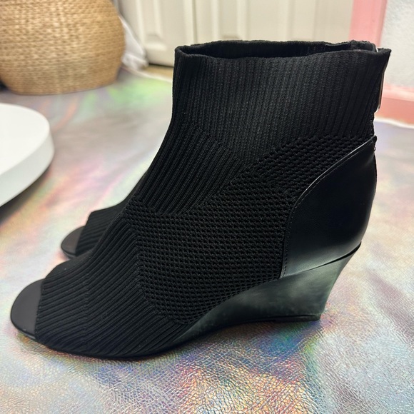 Adrienne Vittadini - Abelo Wedge Sock Bootie in Black Knit. Size 9 1/2. NWT - Picture 5 of 8